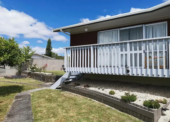 Spacious Utuhina House