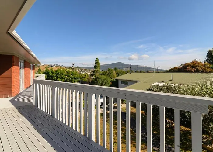 Holiday home Spacious Utuhina House *